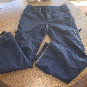 DC snow pants/low rise/excellent condition/size XL (waist-18”)